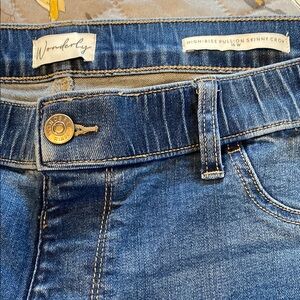 Wonderly High-Rise Pull-On Skinny Jeans